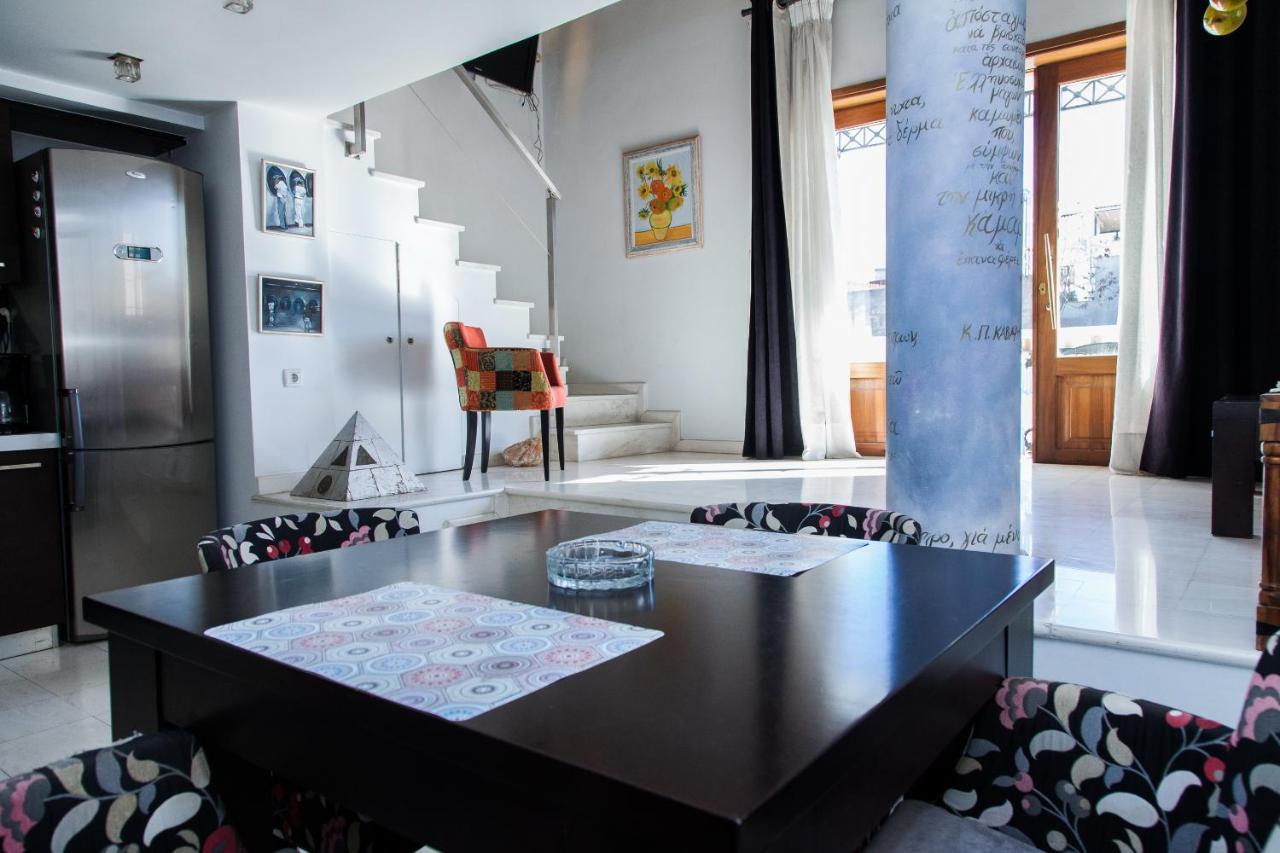 Unique Apt W/ Veranda Walking Distance To Sites Appartamento Atene Esterno foto