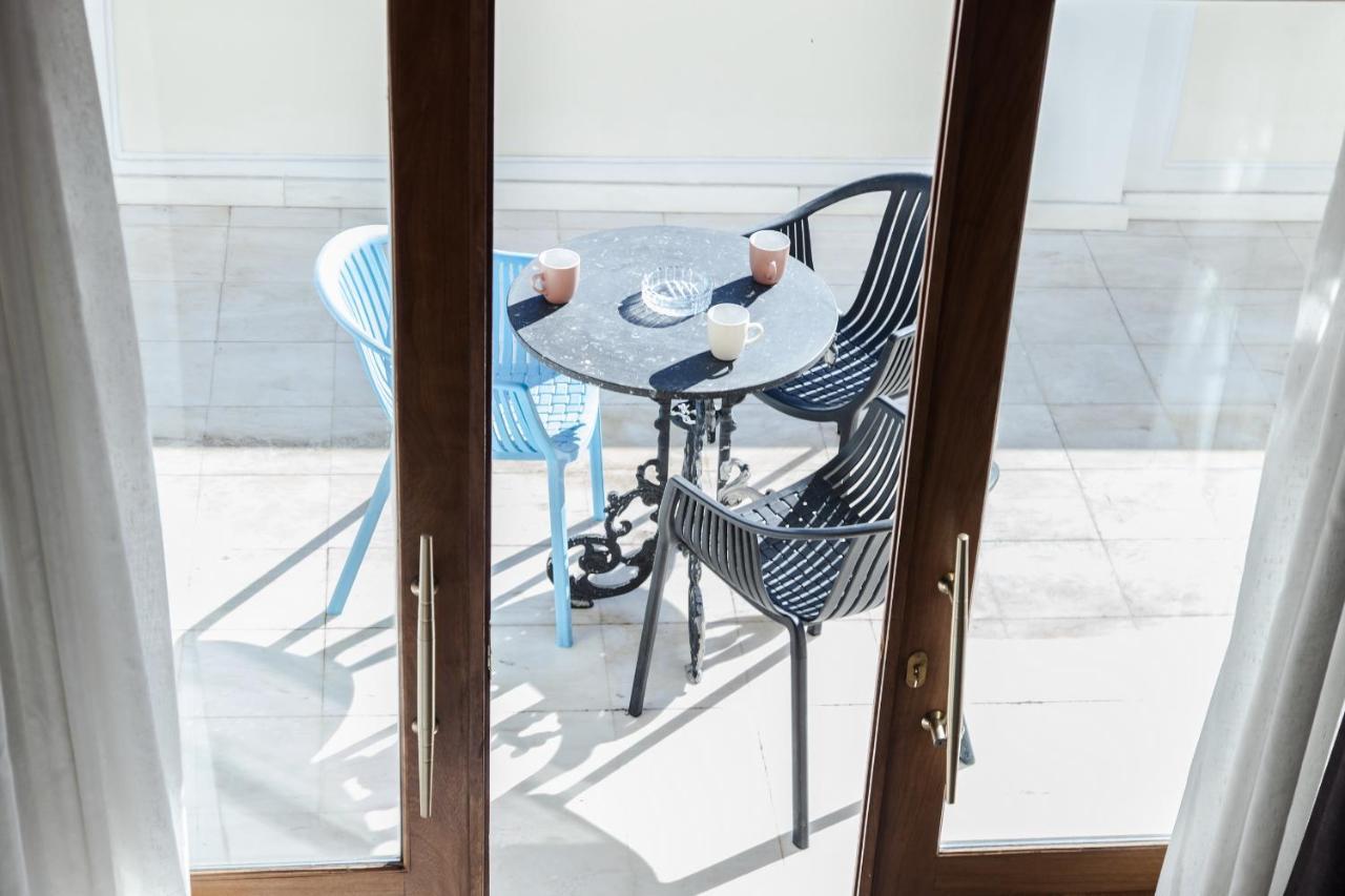 Unique Apt W/ Veranda Walking Distance To Sites Appartamento Atene Esterno foto