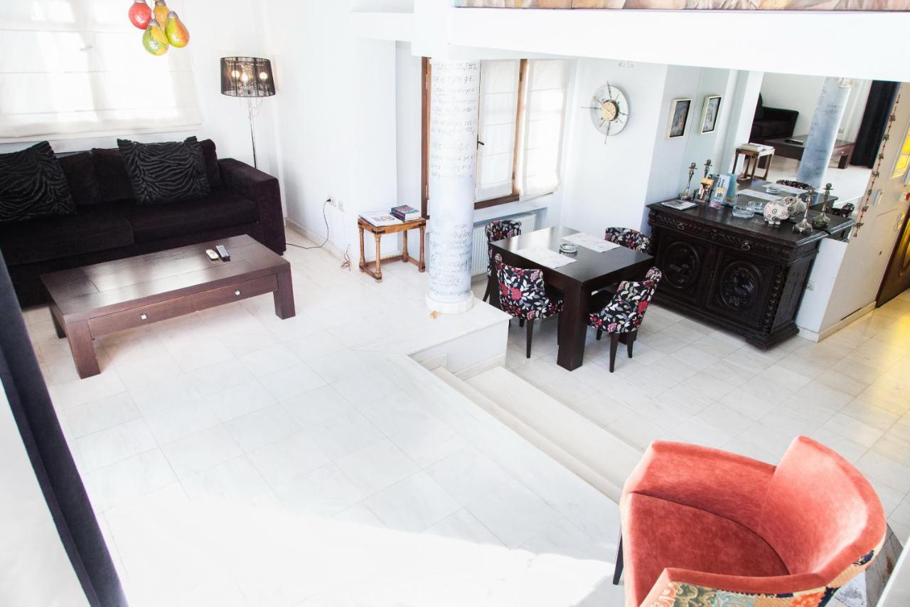 Unique Apt W/ Veranda Walking Distance To Sites Appartamento Atene Esterno foto