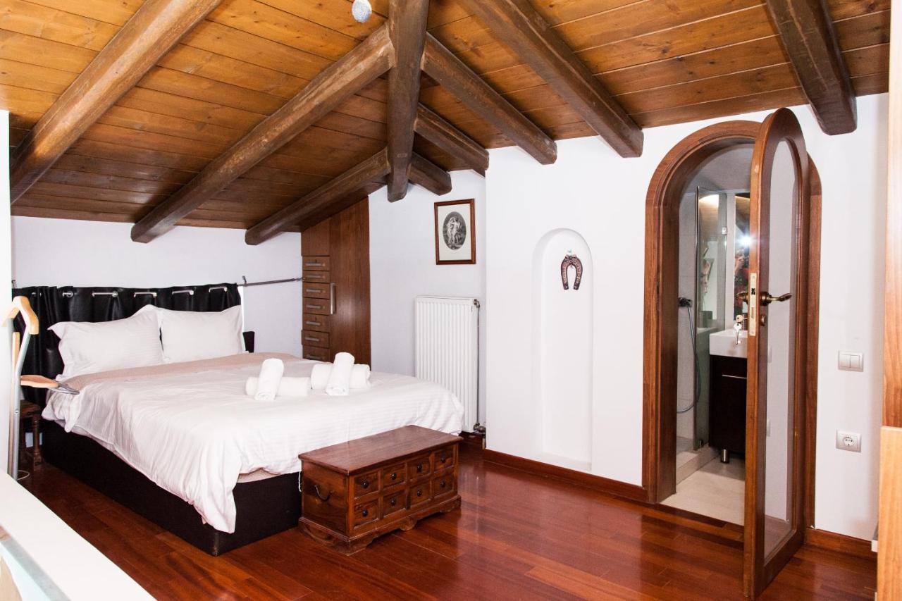 Unique Apt W/ Veranda Walking Distance To Sites Appartamento Atene Esterno foto
