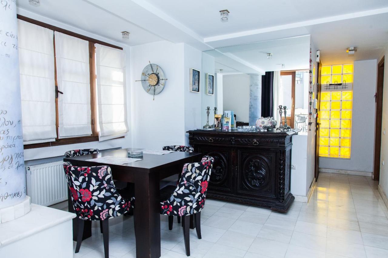 Unique Apt W/ Veranda Walking Distance To Sites Appartamento Atene Esterno foto